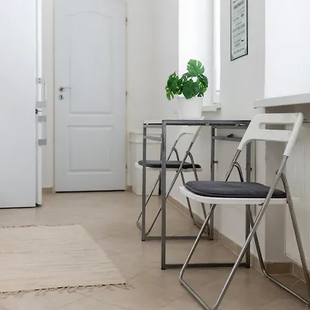 Historic Center Apartment, Quiet Courtyard View Appartamento Bratislava