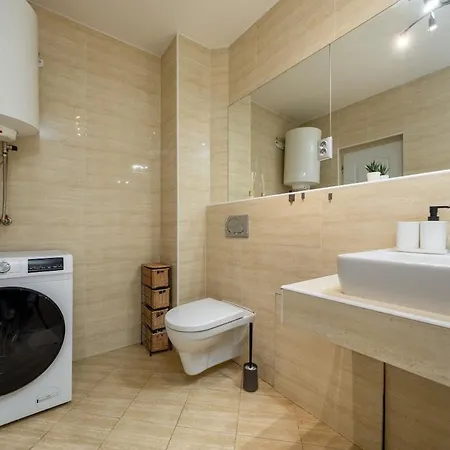 Historic Center Apartment, Quiet Courtyard View *